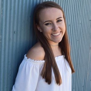 Meet your Posher, Elise